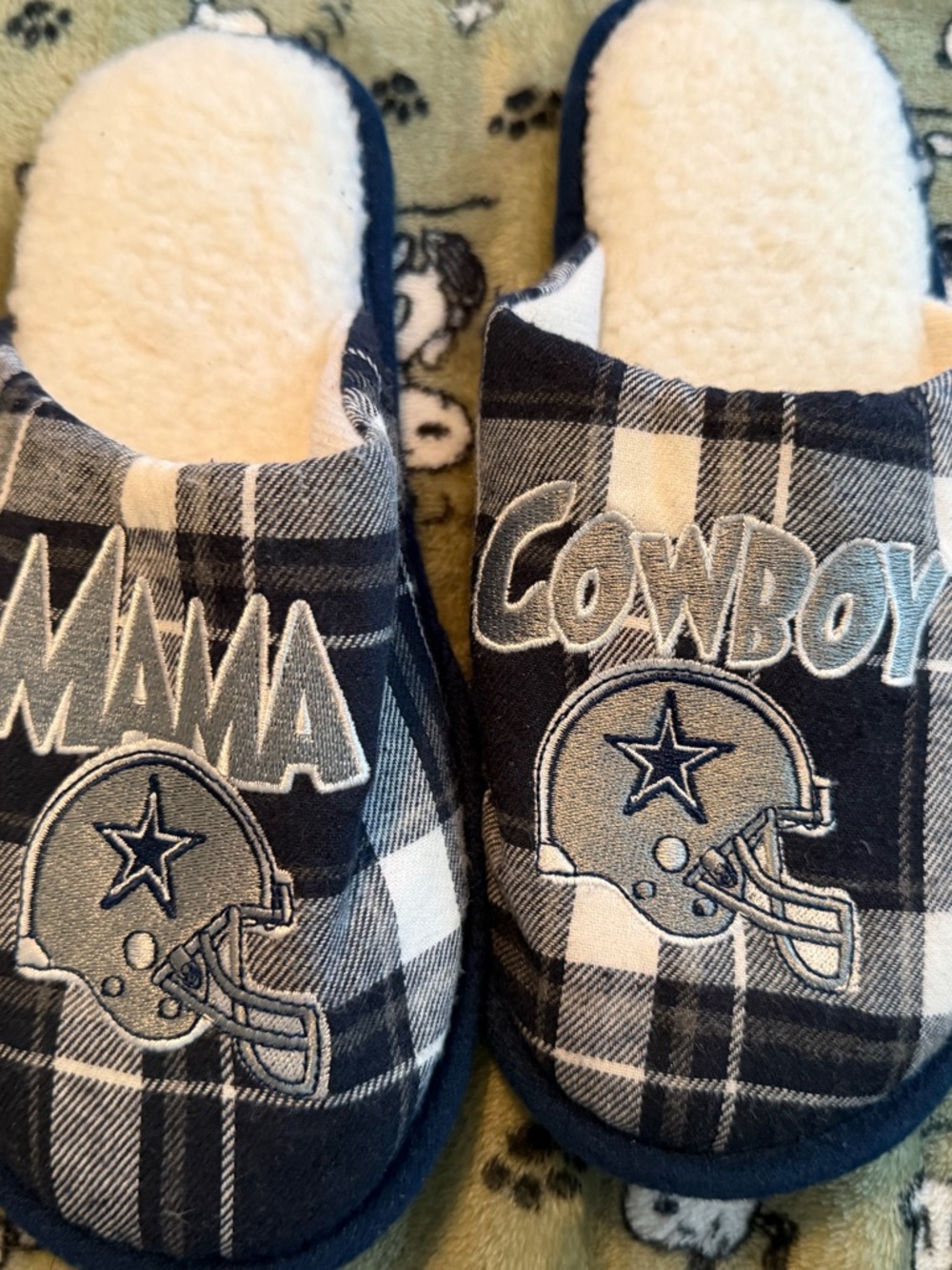 Dallas Cowboys Plaid Slippers - Navy & Gray